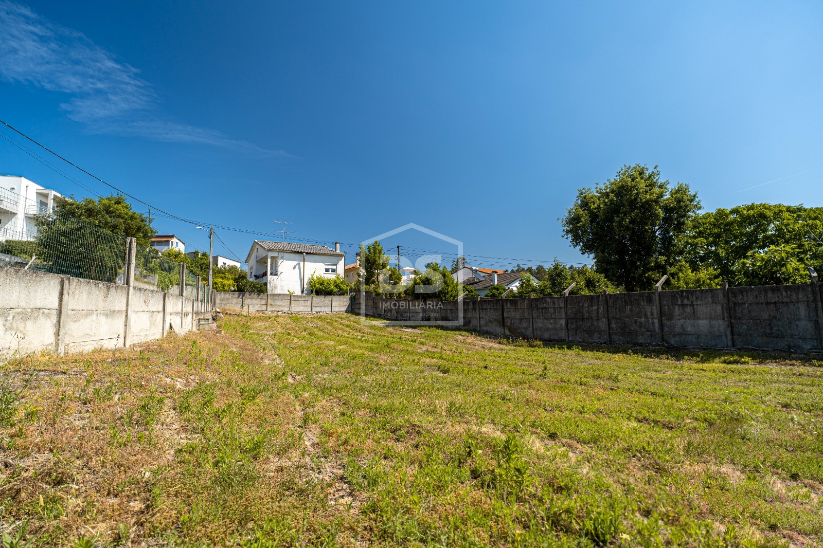 Terreno para construção com excelente exposição solar em Leiria