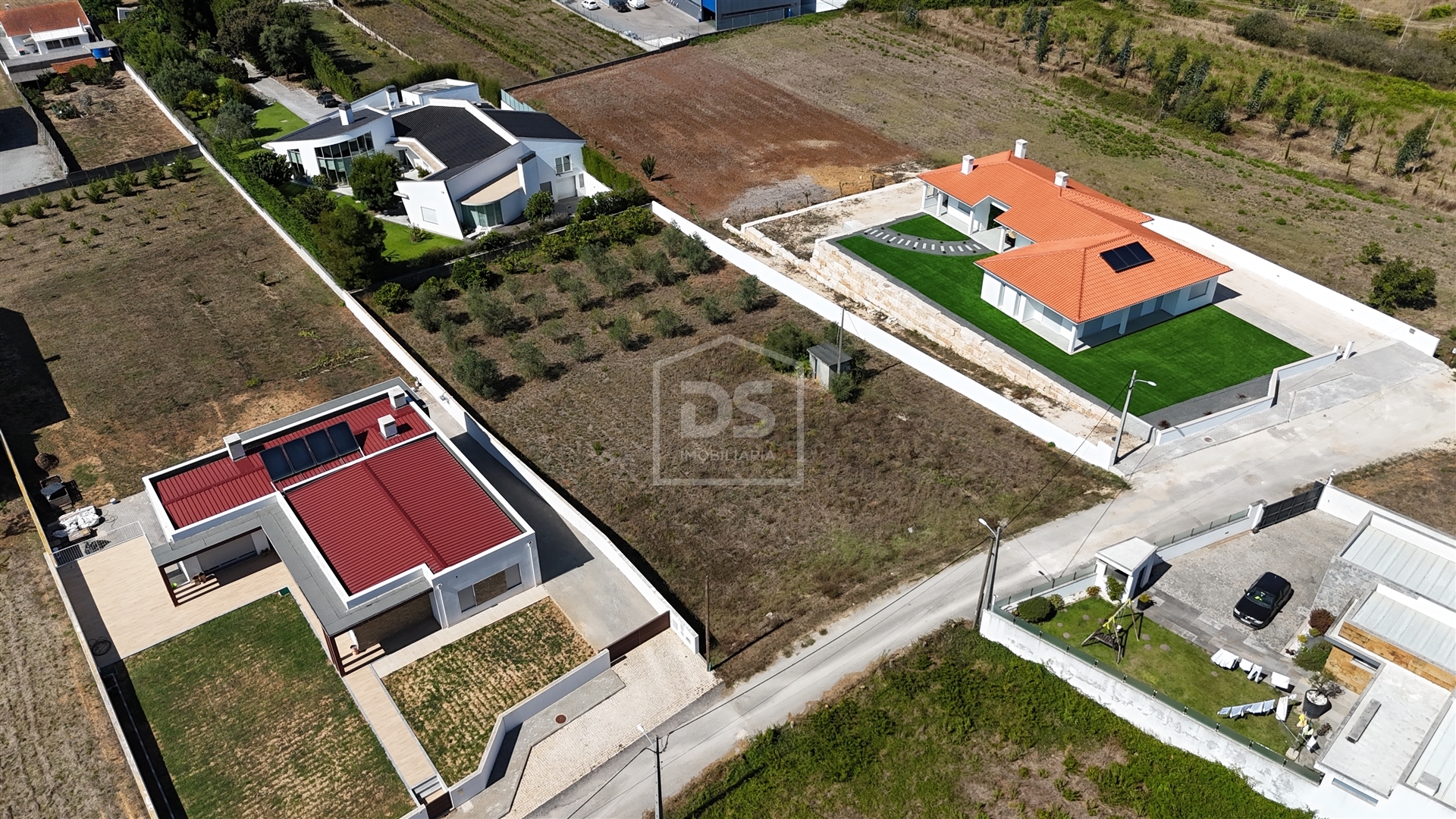 Terreno de 1930m² na Maceira, Leiria – Oportunidade Exclusiva