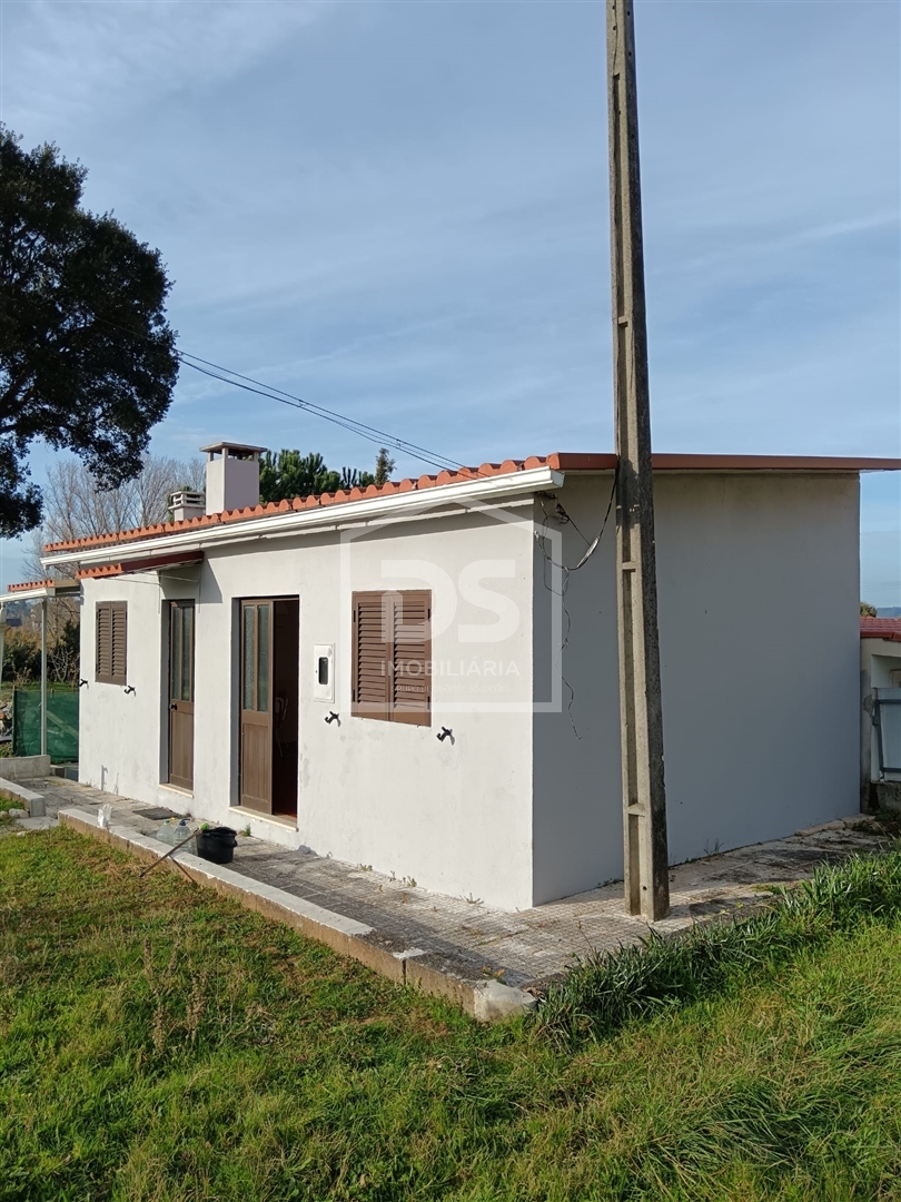 Moradia T1 c/ Terreno com 2010m