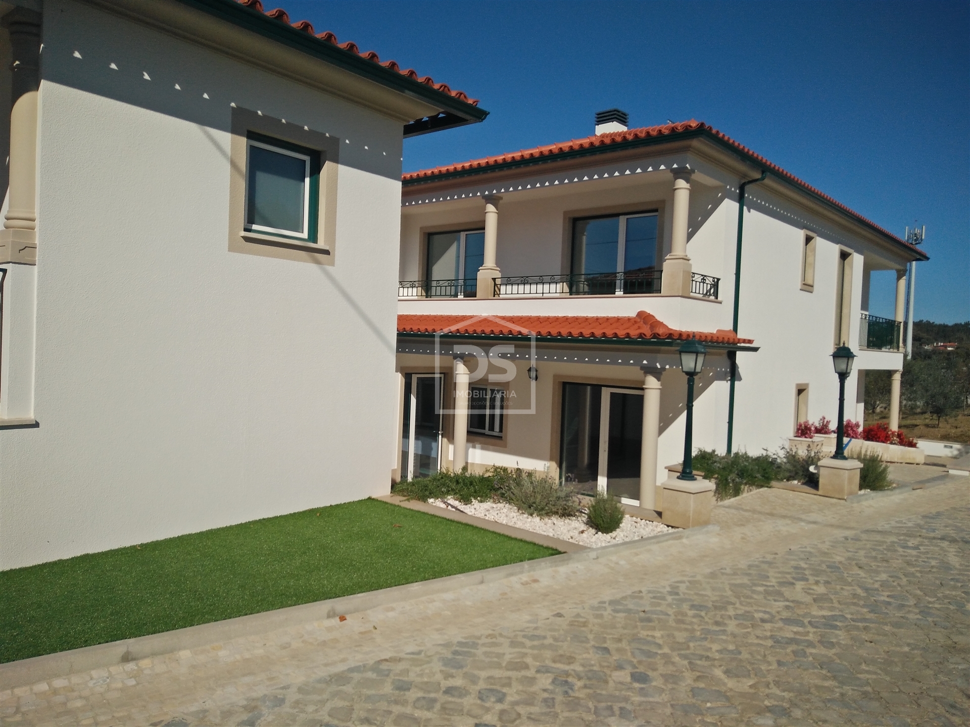 House T9